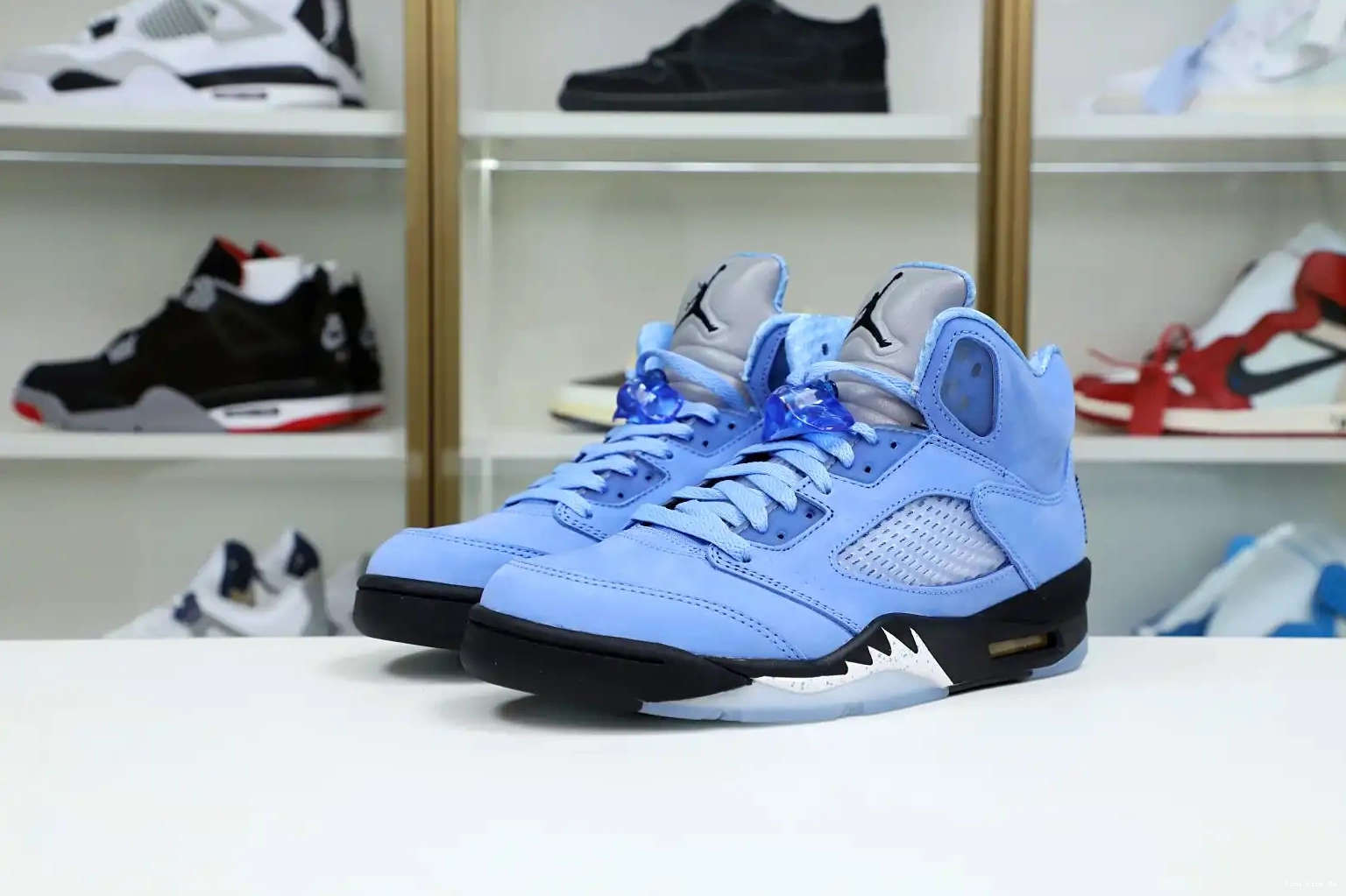 5 UNIVERSITY JORDAN SE Kimikick DV1310 401 BLEU RETRO AIR BLACK-WHITE BLUE 0409